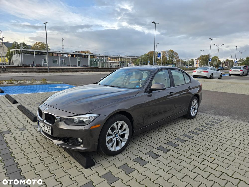 BMW Seria 3 328i xDrive - 1