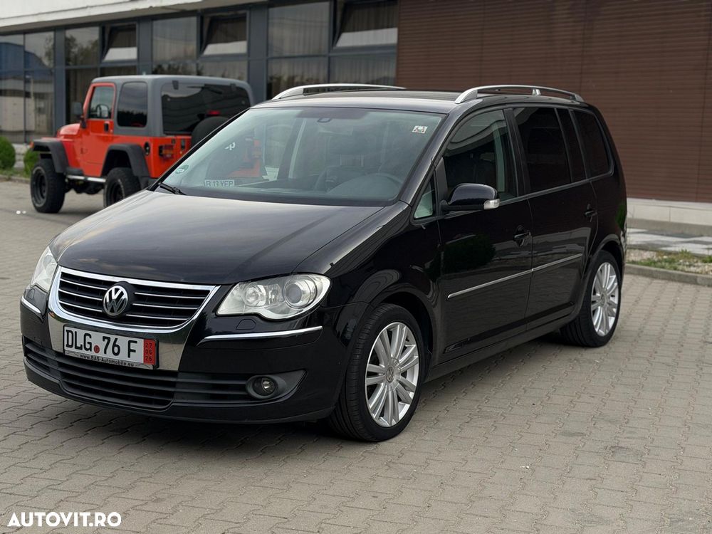 Volkswagen Touran 2.0 TDI DPF Highline - 1
