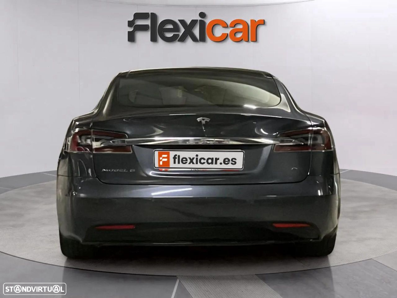 Tesla Model S - 8