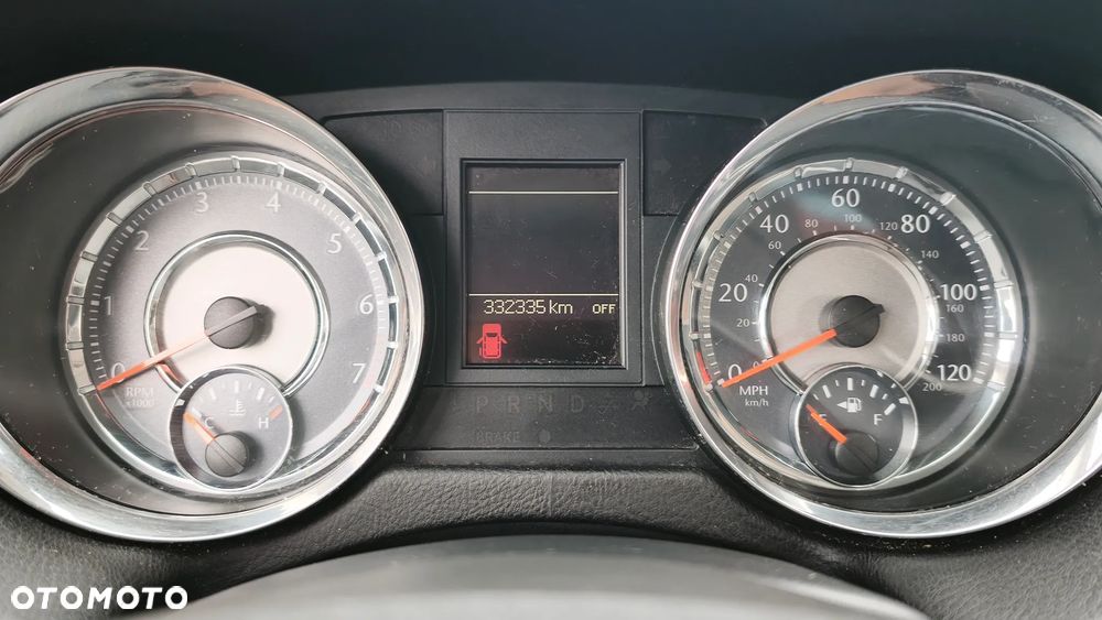 Chrysler Town & Country 3.6 Limited - 18