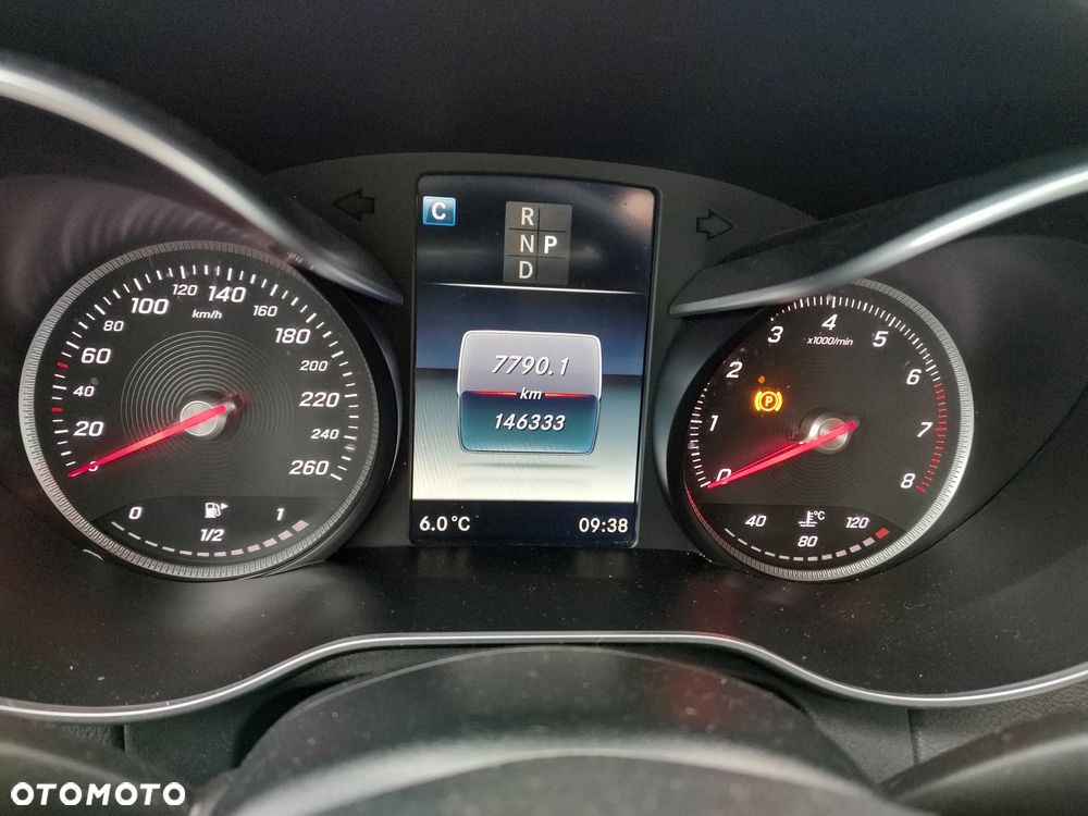 Mercedes-Benz Klasa C 200 4-Matic 9G-Tronic - 13