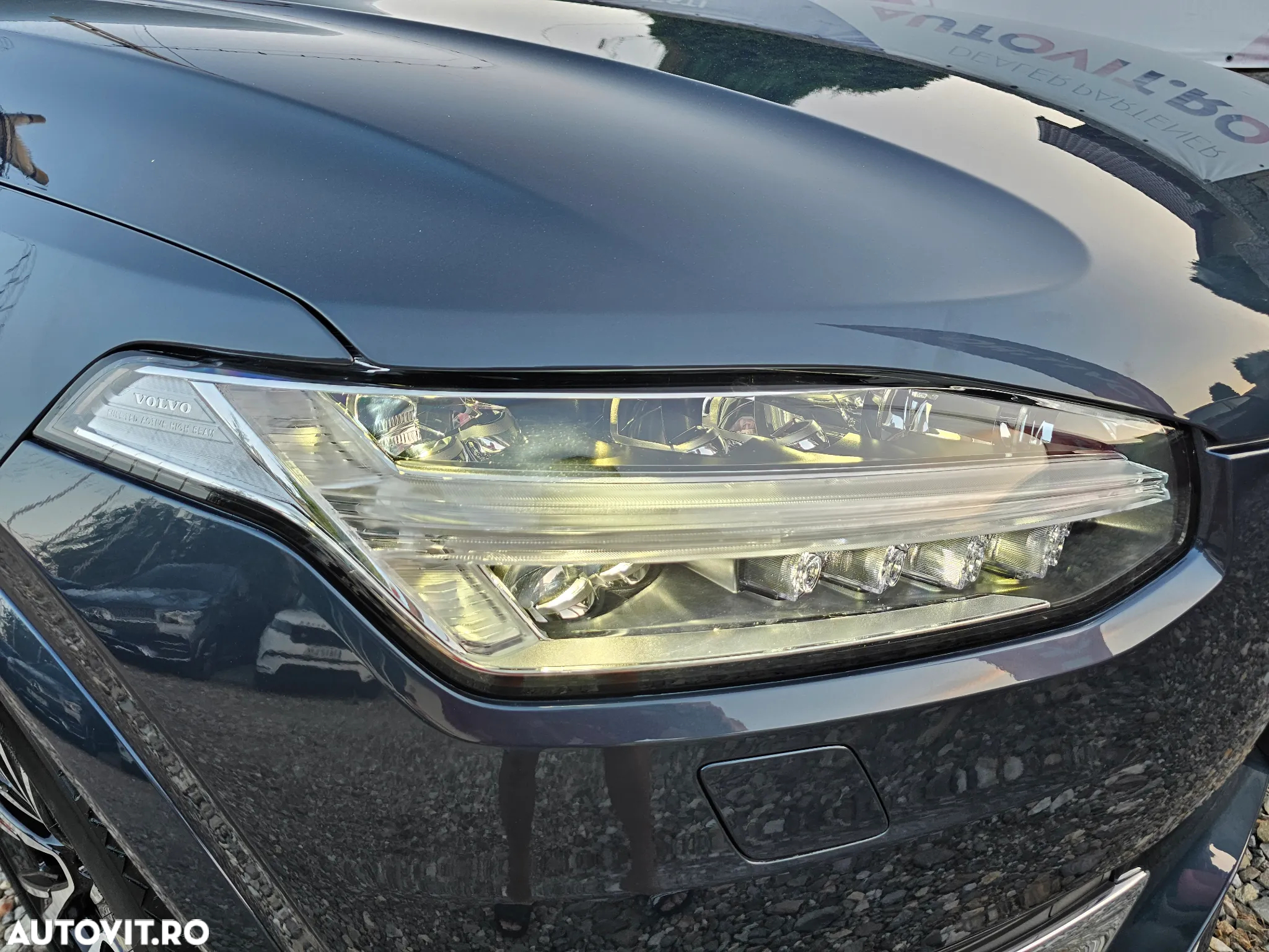 Volvo XC 90 T8 AWD Plug-in Hybrid Plus Dark - 39