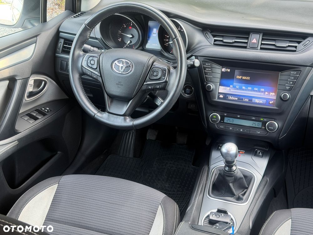 Toyota Avensis 2.0 D-4D Premium - 7