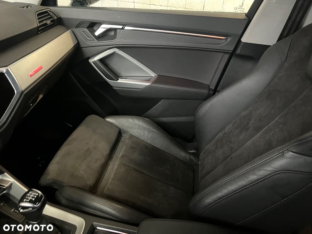 Audi Q3 35 TFSI Advanced - 2