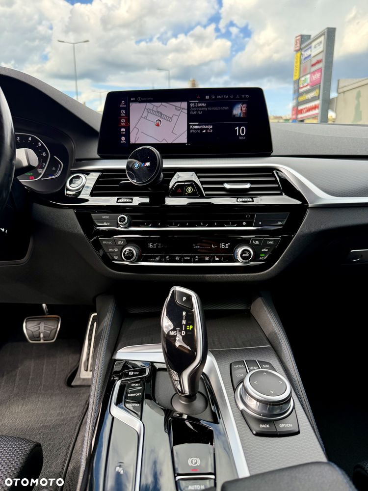 BMW Seria 5 520i mHEV M Sport sport - 11