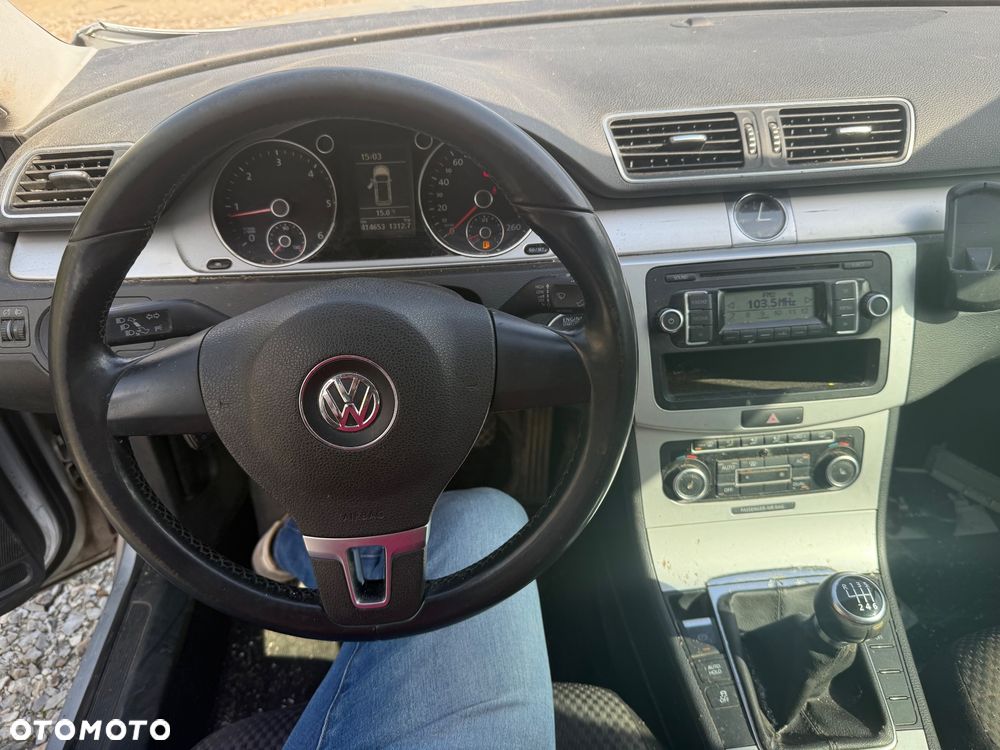 Volkswagen Passat - 5