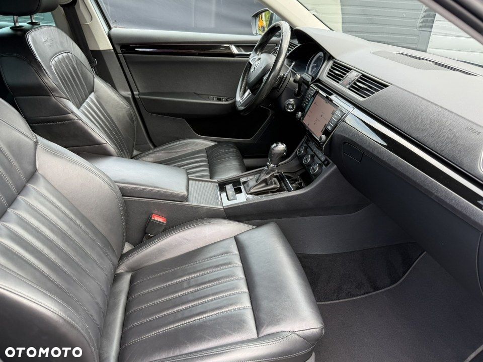 Skoda Superb 2.0 TSI L&K DSG - 31