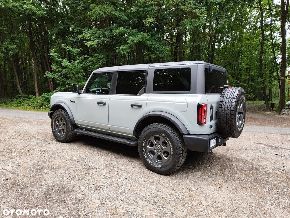 Ford Bronco - 6