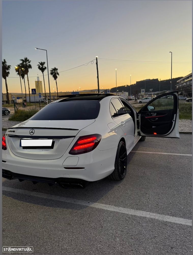 Mercedes-Benz E 300 e AMG Line - 4