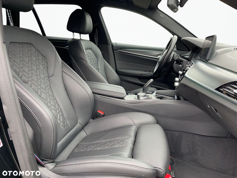BMW Seria 5 520d xDrive mHEV M Sport sport - 22