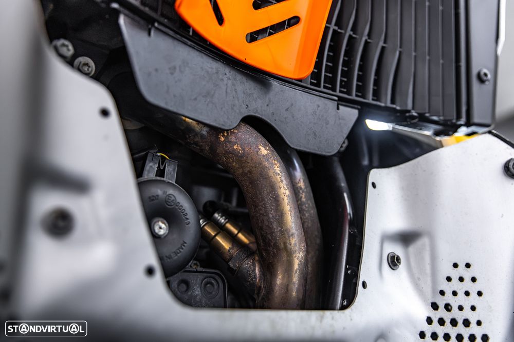 KTM 890 - 20