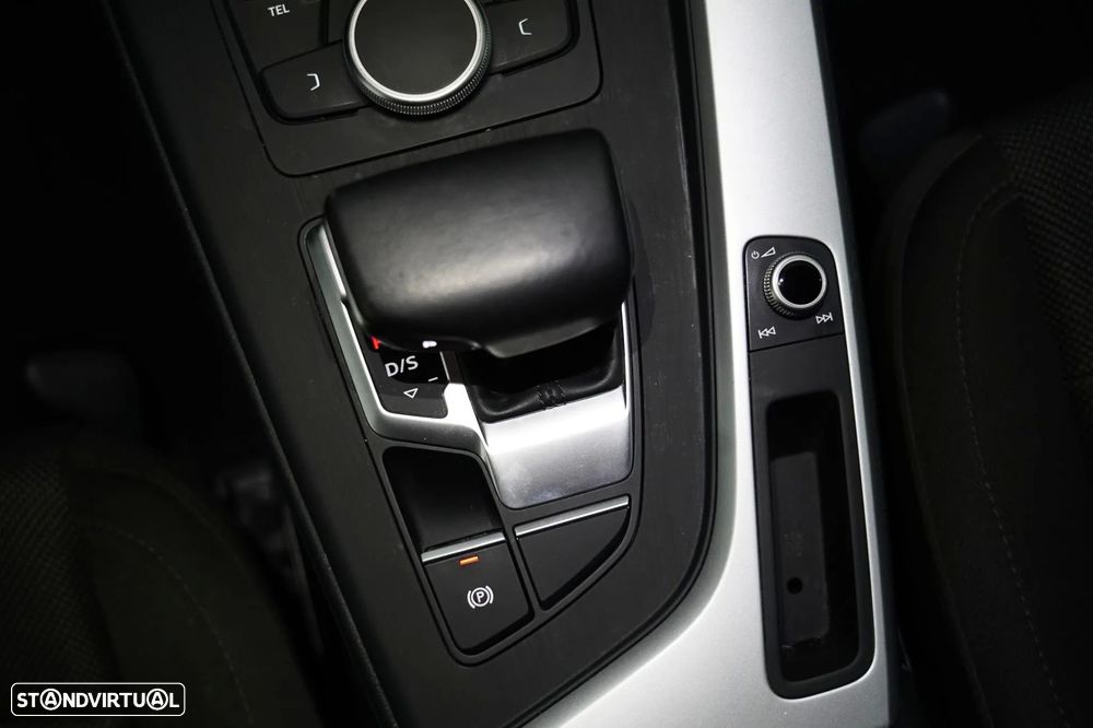 Audi A4 Avant 2.0 TDI Sport S tronic - 14
