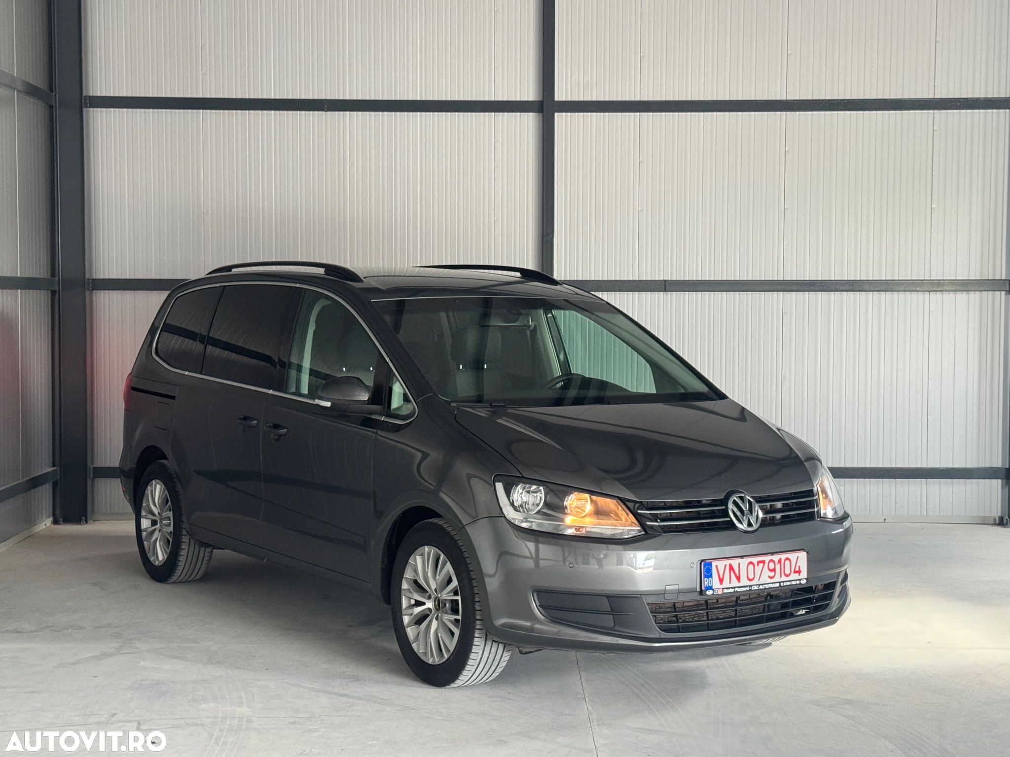 Volkswagen Sharan 2.0 TDI DSG BlueMotion Technology Comfortline - 1