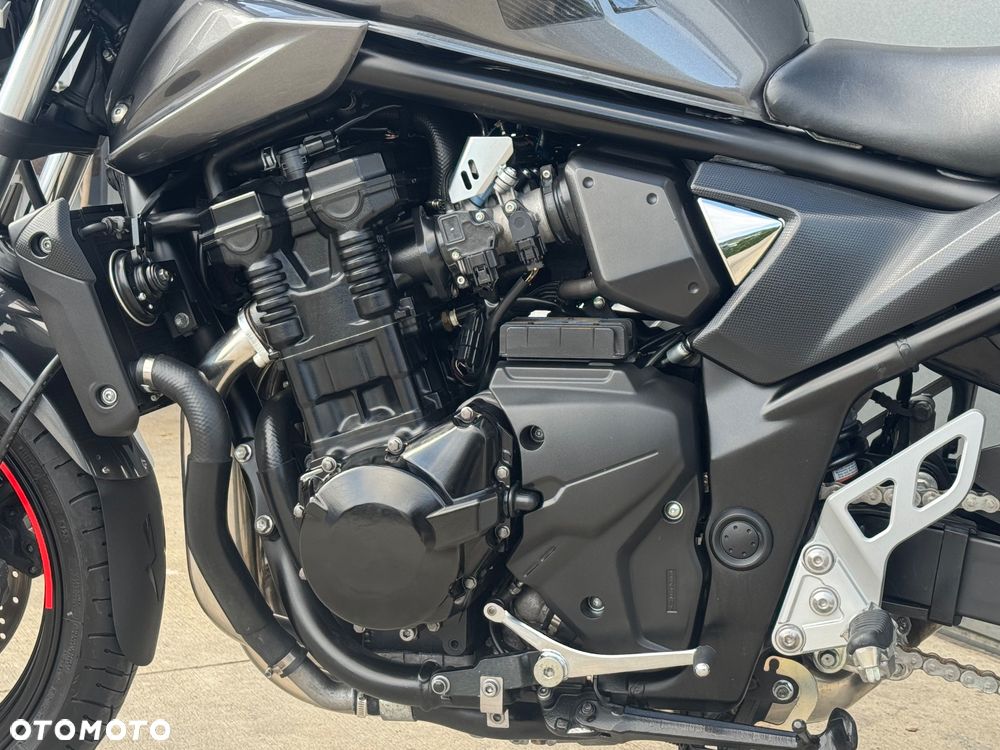 Suzuki Bandit - 24