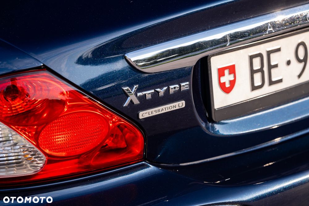Jaguar X-Type 2.5 V6 4x4 Executive - 12