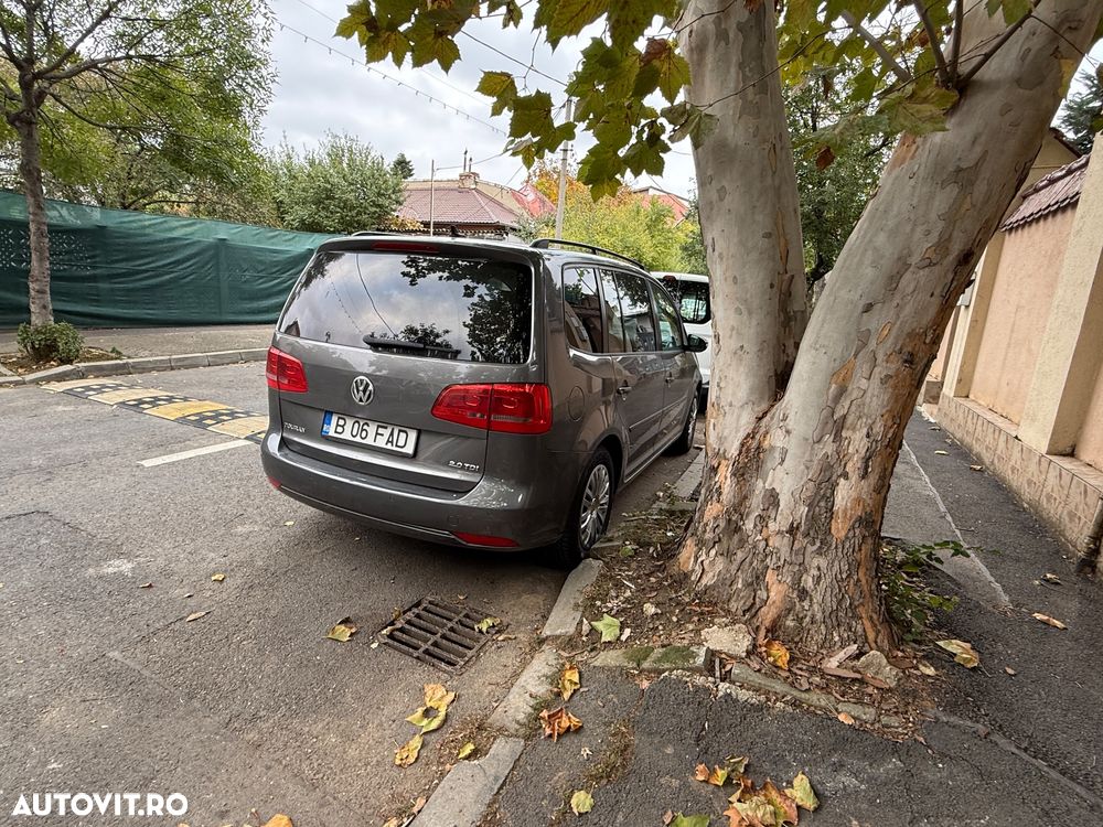 Volkswagen Touran - 13