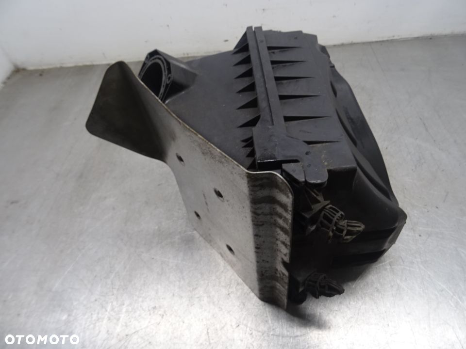 AUDI A4 B6 00-06 2.0B OBUDOWA FILTRA POWIETRZA 06B133837P - 1