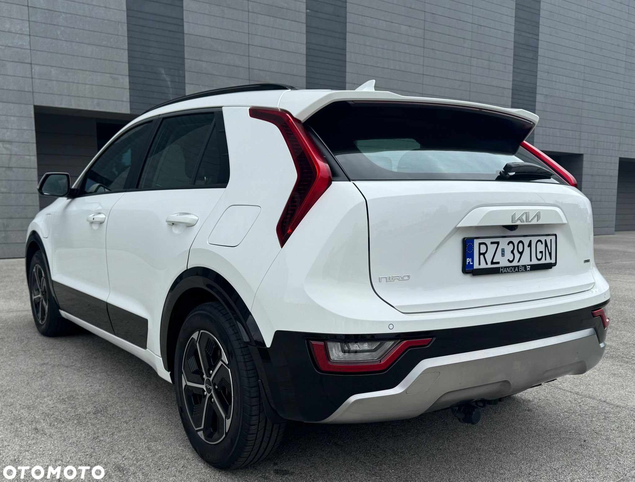 Kia Niro 1.6 GDI Plug-in Hybrid L Business Line - 12