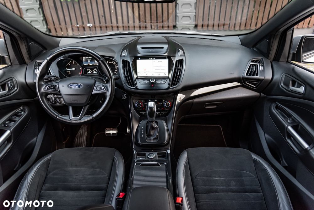 Ford Kuga 2.0 TDCi 4x4 ST-Line - 28