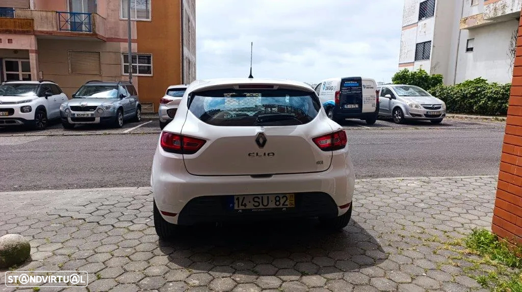 Renault Clio 1.5 dCi 75 CV IVA DEDUTÍVEL - 8