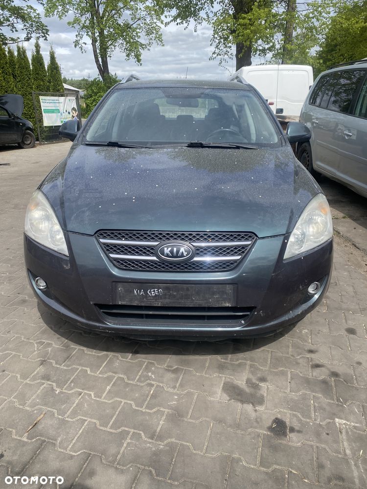 KIA CEED 1,9 CRDI na części - 1