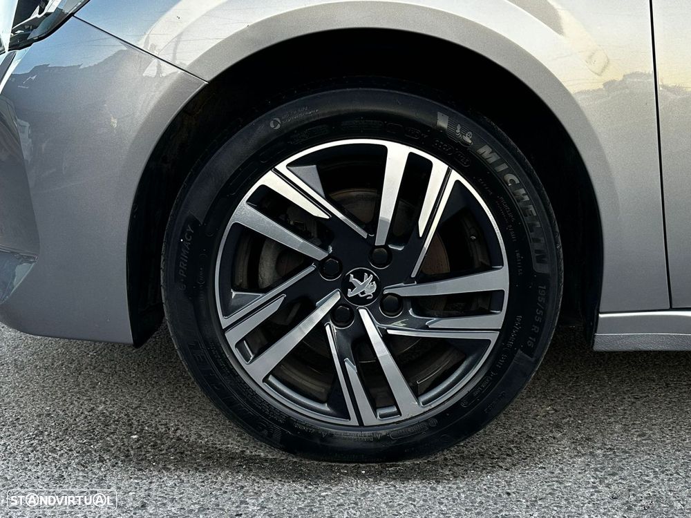 Peugeot 208 1.2 PureTech Allure EAT8 - 7