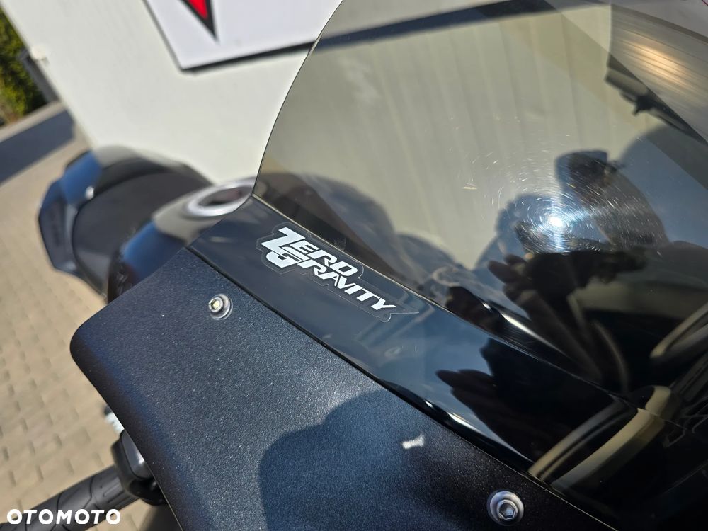 Kawasaki ZZR - 8