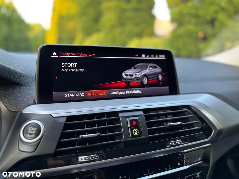 BMW X4 xDrive20d - 33