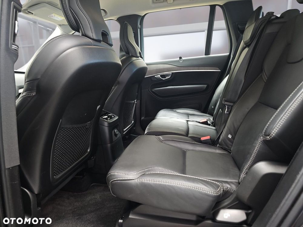 Volvo XC 90 T8 AWD Plug-In Hybrid Plus Dark 7os - 12