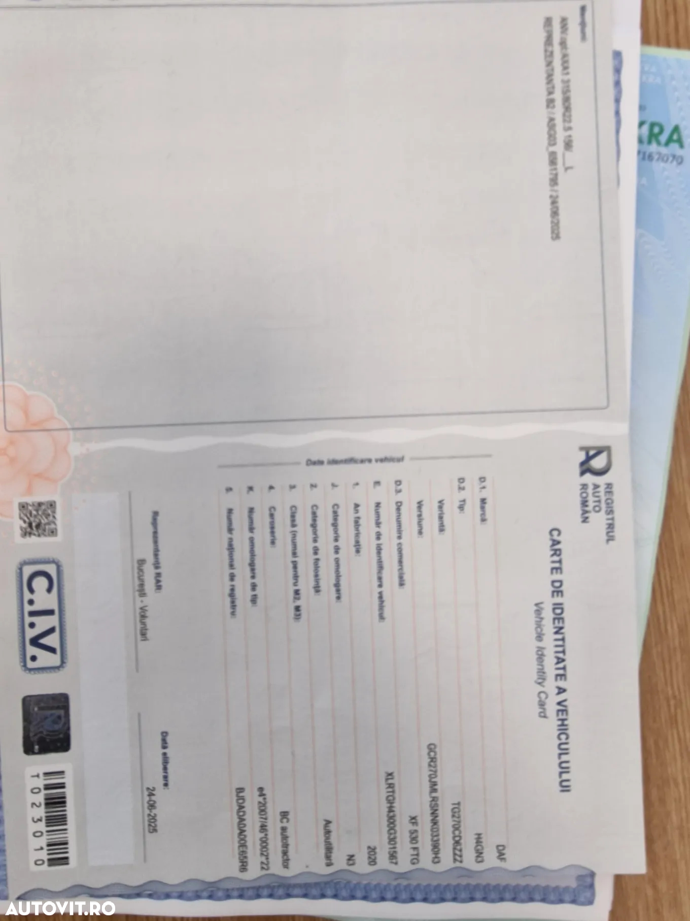 DAF XF 530 6x2, axa liftabila, RETARDER, Super Space 41900 eur+Tva, 12,9l, 2 girofaruri, proiectoare, faruri ceata, Frigider, Aer cond stationare, Anv balon puntea fata, Anv 80% ok, posibilitate leasing 4 ani,  50t cu trailer 3 axe,PROMOTIE 41900 EUR+Tva - 19