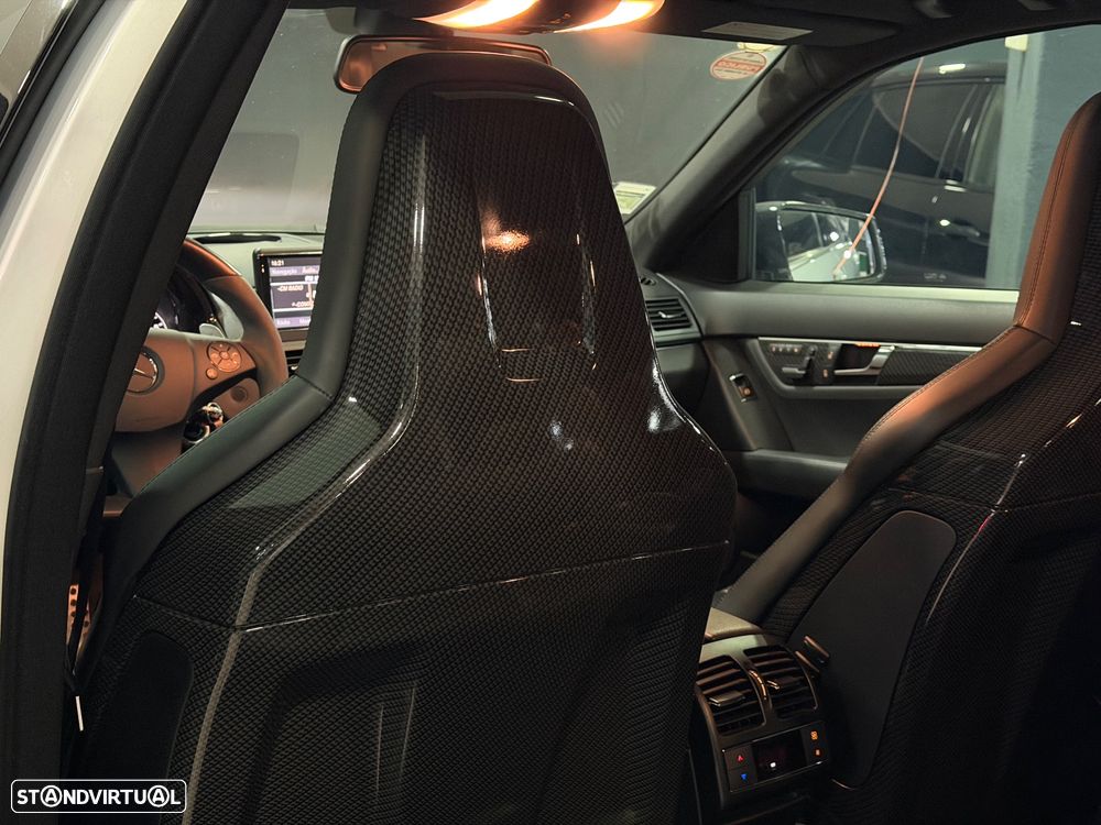 Mercedes-Benz C 63 AMG Standard - 16