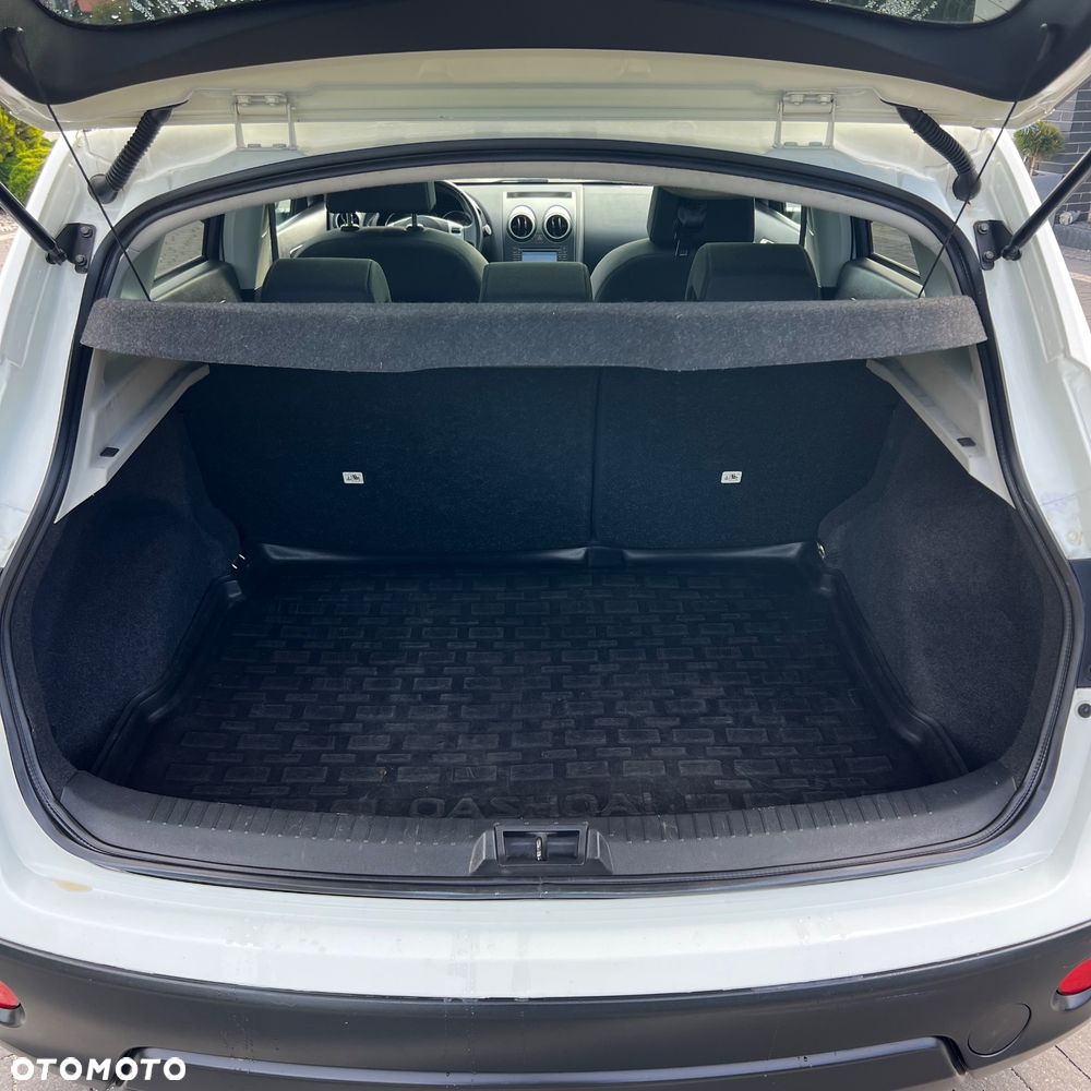 Nissan Qashqai 2.0 lounge - 39