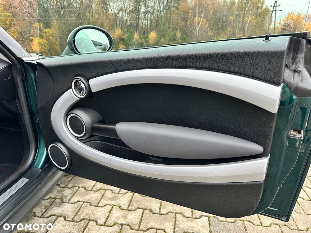 MINI Cooper Standard - 32