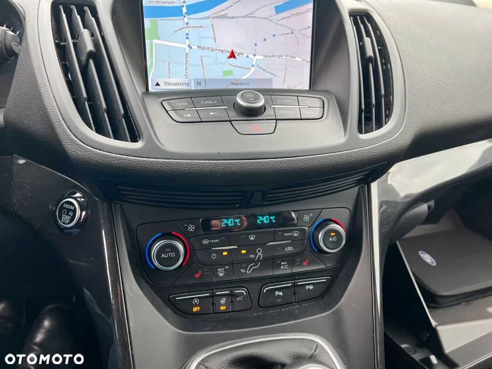 Ford Kuga 1.5 EcoBoost 2x4 Titanium - 19