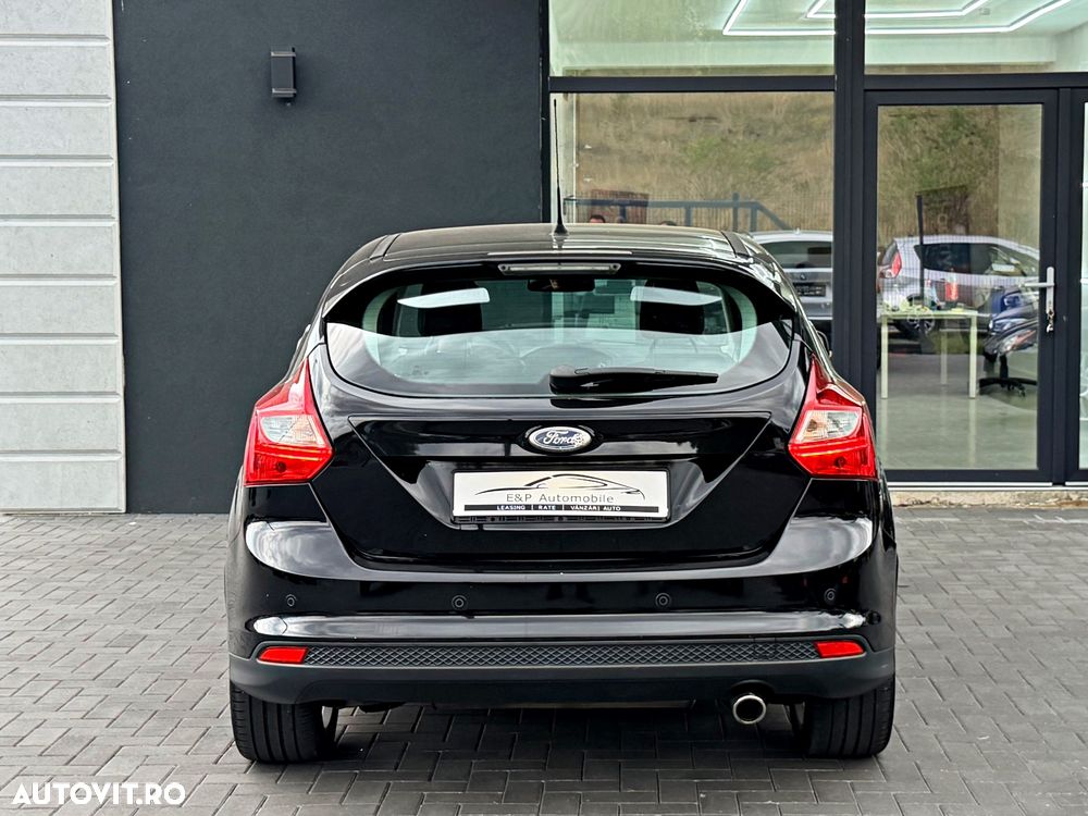 Ford Focus 2.0 TDCI DPF Titanium - 11