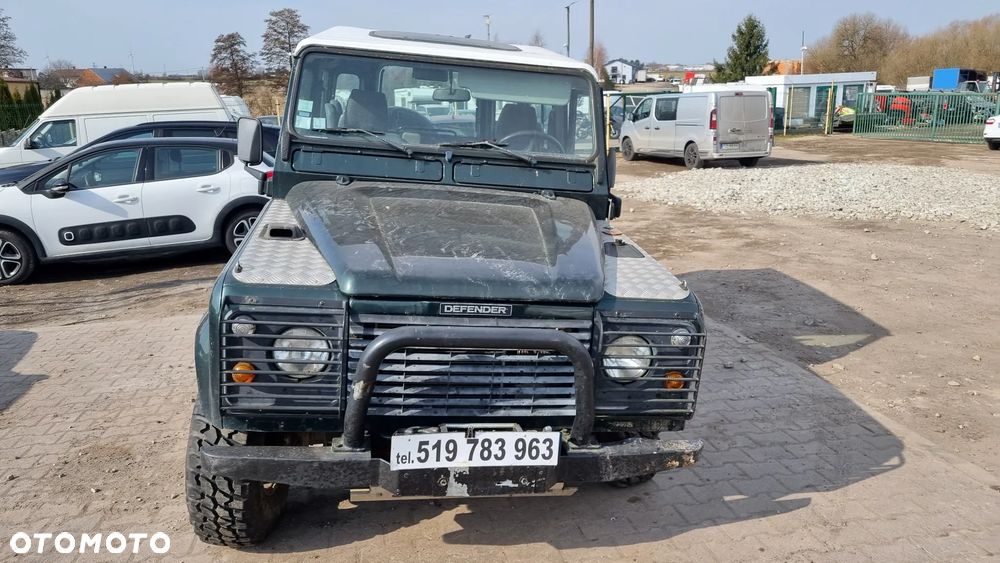 Land Rover Defender - 16