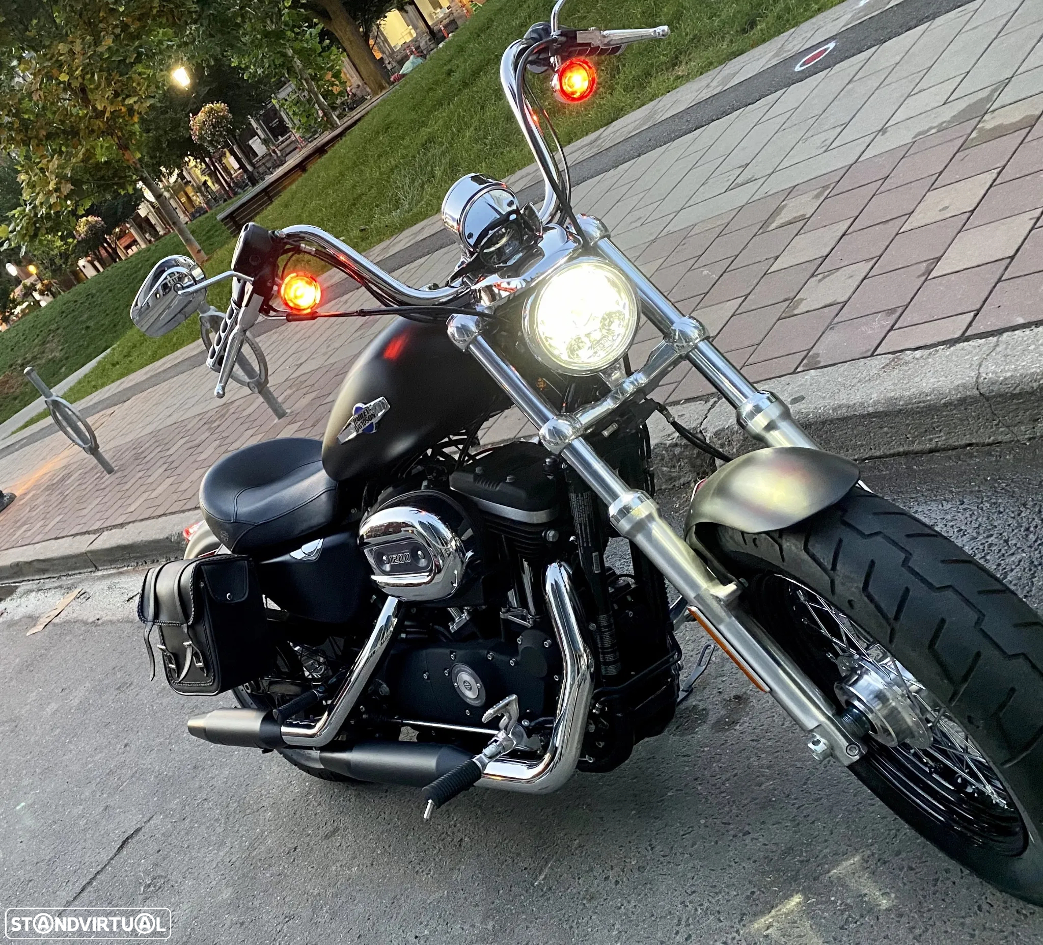 Harley-Davidson XL XL 1200 Custom - 4
