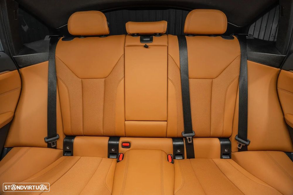 BMW i4 eDrive40 Pack Desportivo M Pro - 24