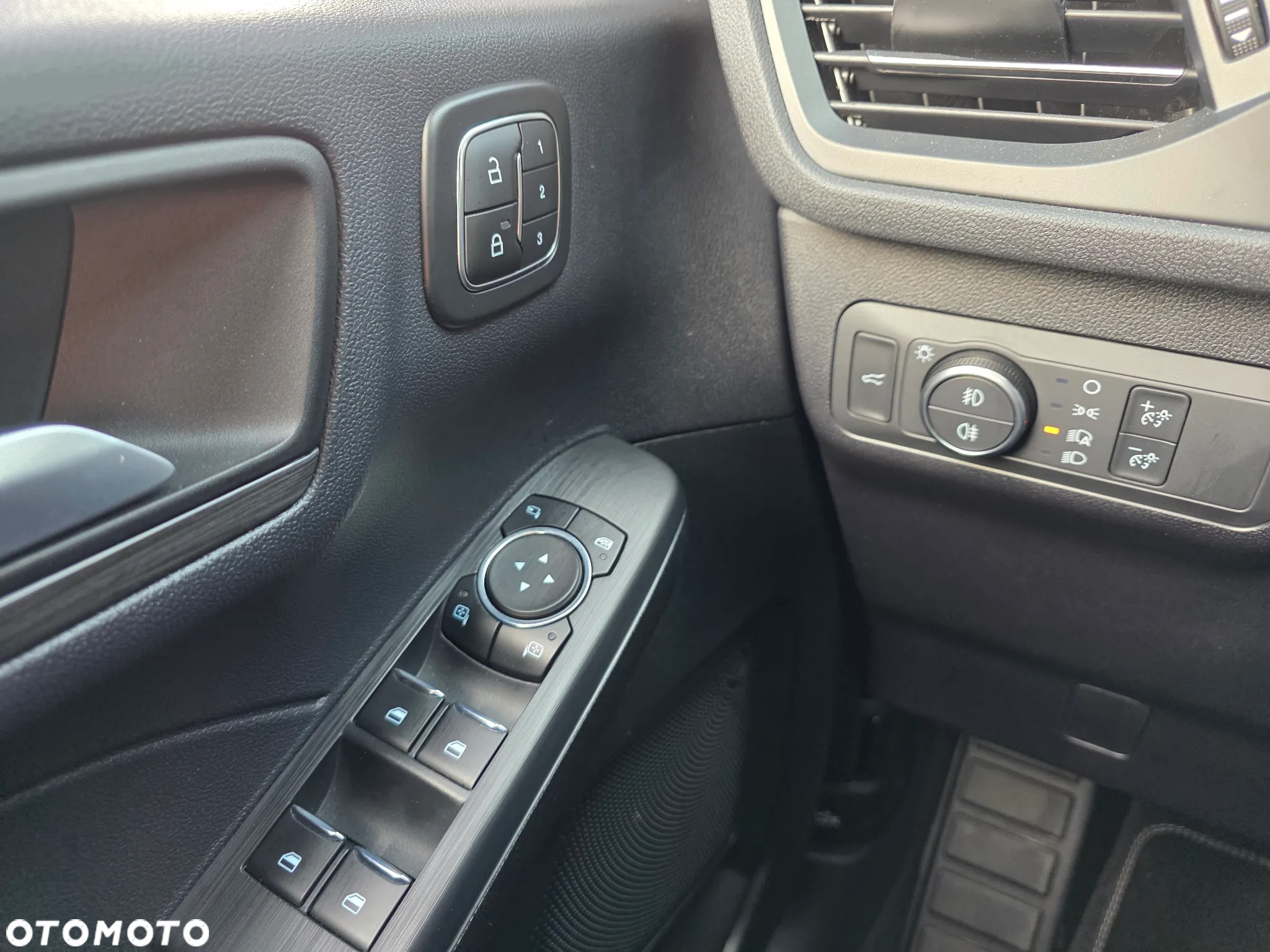 Ford Kuga 2.5 FHEV FWD Active X eCVT - 9