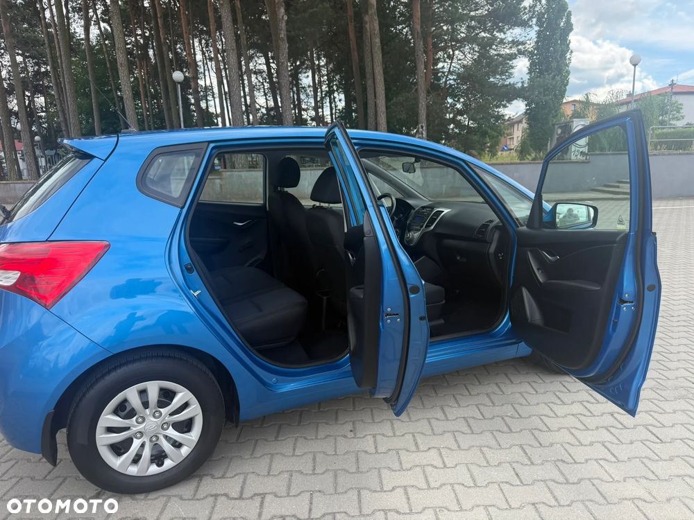 Hyundai ix20 1.4 blue Passion - 32
