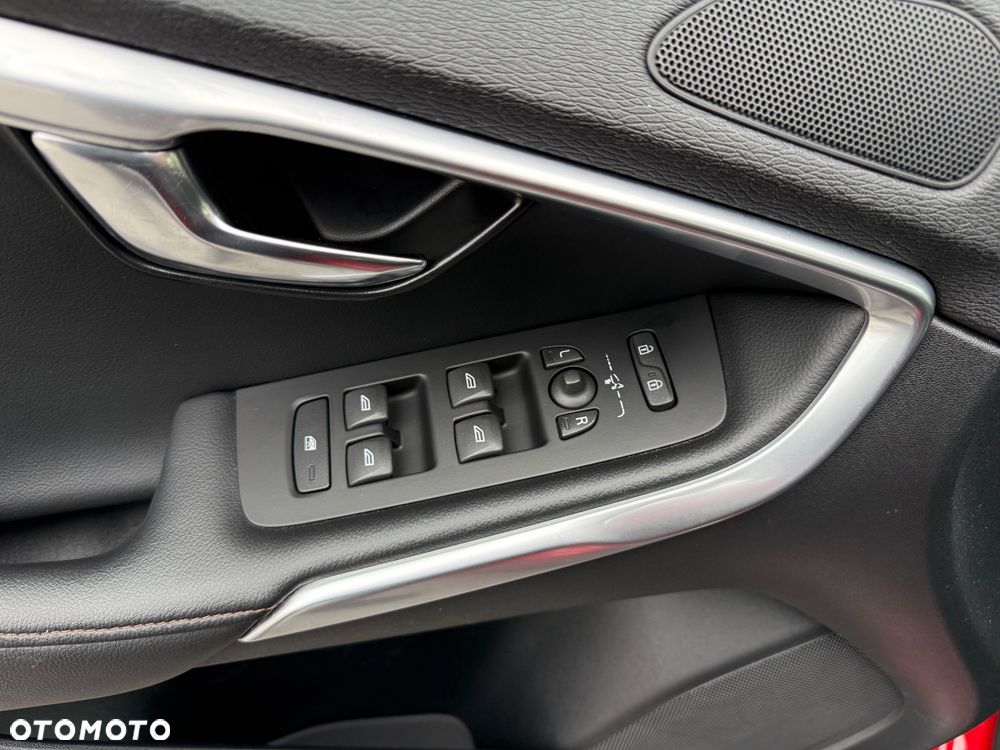 Volvo V40 Cross Country 2014