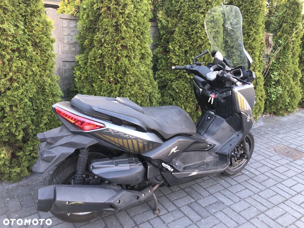 Yamaha X-max - 8