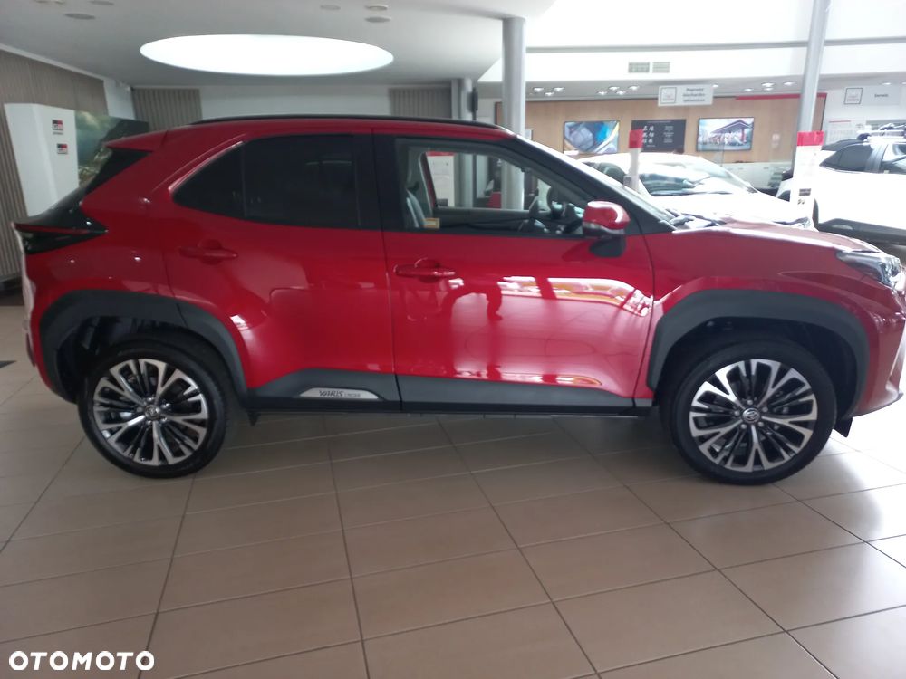 Toyota Yaris Cross Hybrid 1.5 Executive AWD - 4