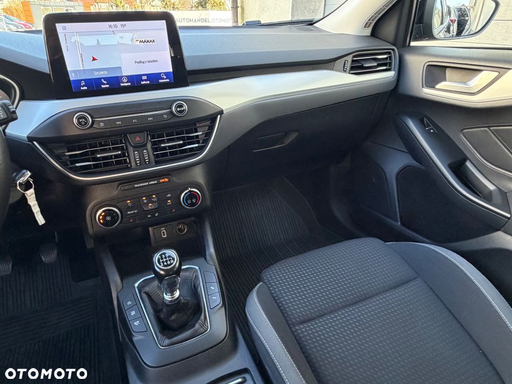 Ford Focus 1.0 EcoBoost Start-Stopp-System COOL&CONNECT DESIGN - 18