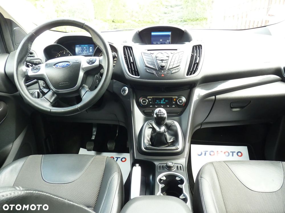 Ford Kuga 2.0 TDCi 2x4 Titanium - 15