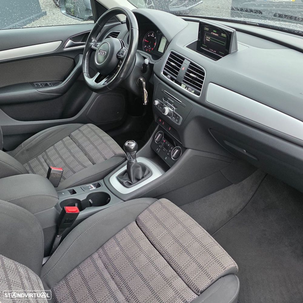 Audi Q3 2.0 TDI Sport - 32
