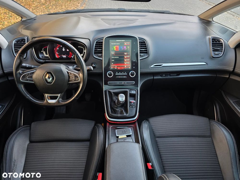 Renault Grand Scenic ENERGY TCe 130 BOSE EDITION - 38