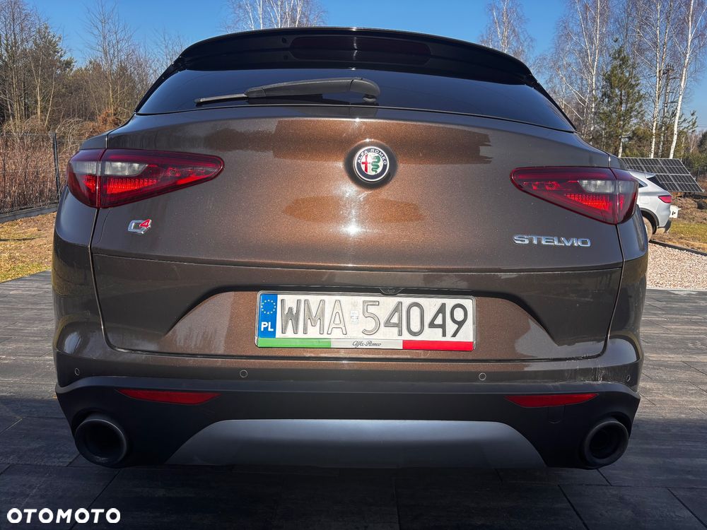 Alfa Romeo Stelvio 2.0 Turbo 16V AT8-Q4 6C Villa dEste - 8