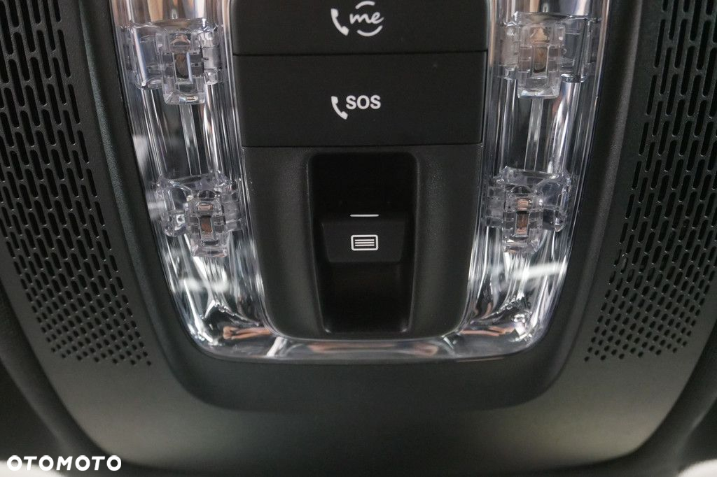Mercedes-Benz GLB - 37