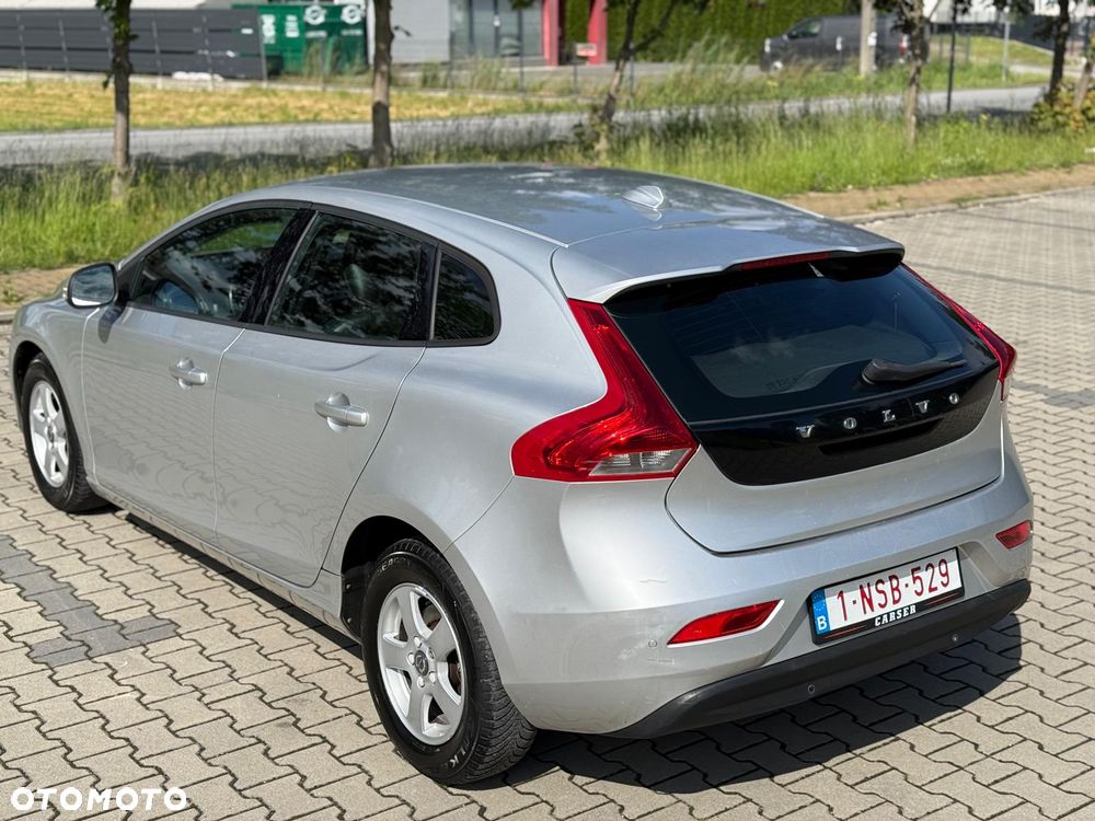 Volvo V40 D2 Momentum - 13